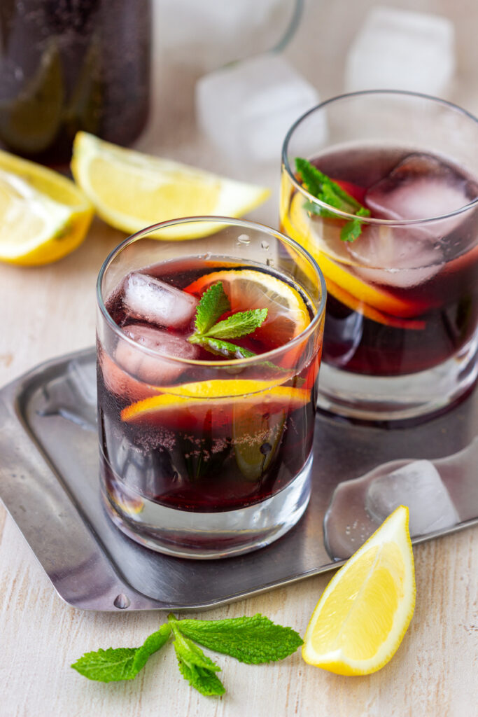 Homemade summer drink calimocho (Kalimotxo)

